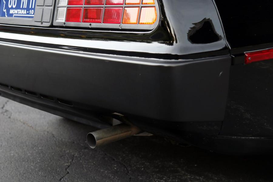 Детали экстерьера DeLorean DMC-12 in Black 1981 года  (фото 54 из 207)